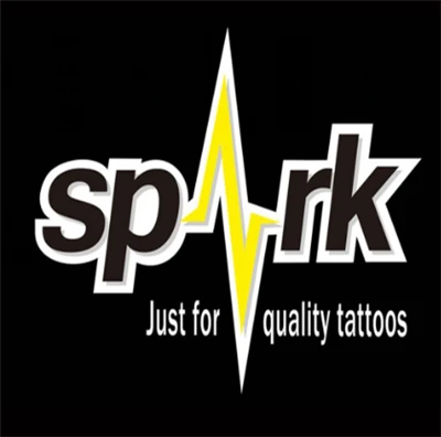 Tetováló művész West Coast Ink Magazine