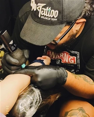 Megjelent a WhyTattoos?